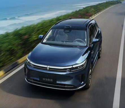 華為乾崑智駕搭載量突破100萬!靳玉志:這是100萬份的信任和托付